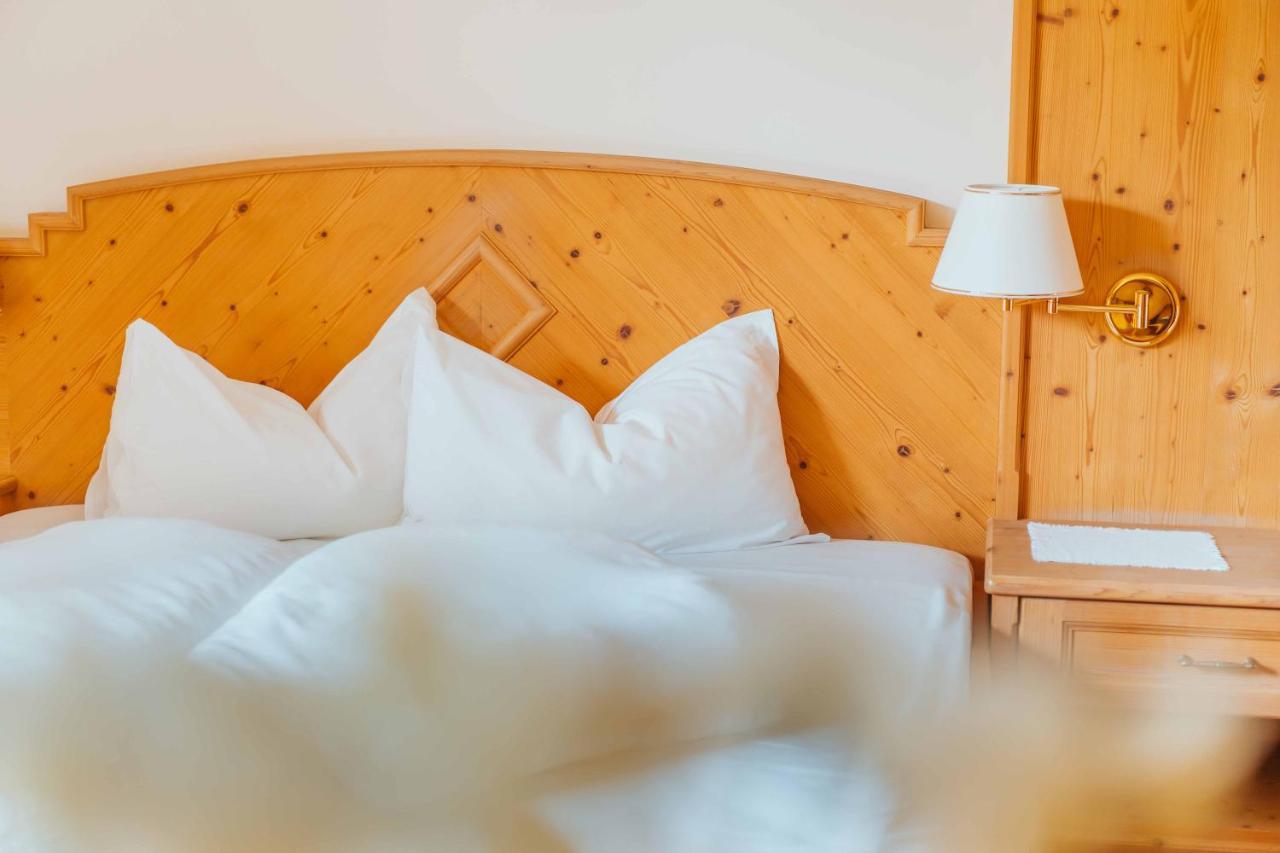 Wanderhotel Teiserhof Funes  Exteriör bild